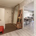 Two-Bedroom Apartment Near Kadriorg Park & City Centre *