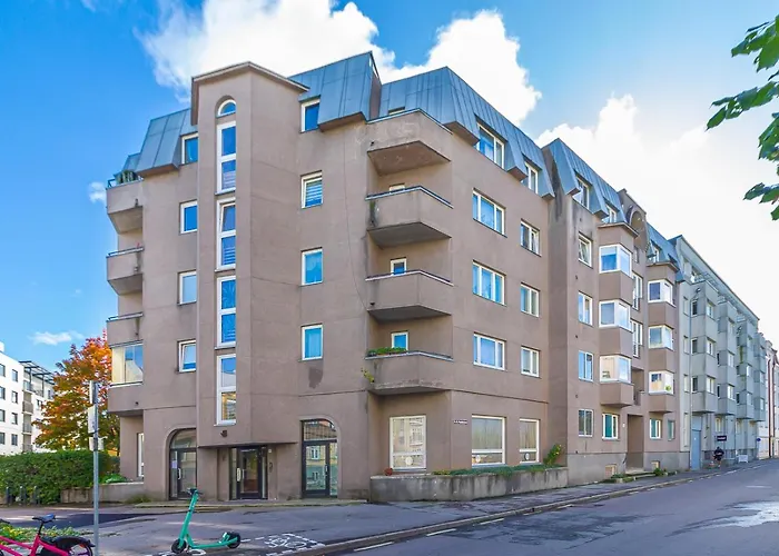 Two Bedroom Close To Kadriorg Park&center Tallinn