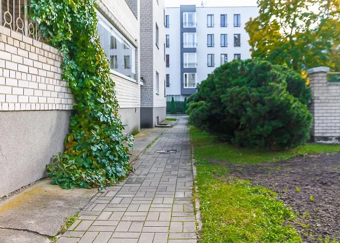 Two Bedroom Close To Kadriorg Park&center Tallinn
