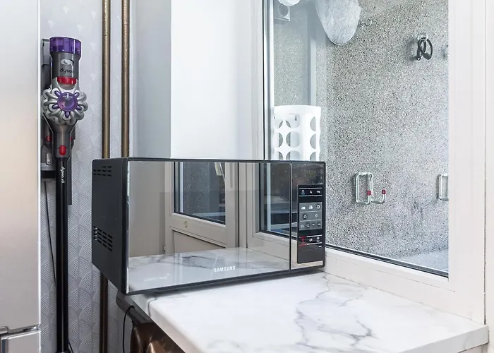 Two Bedroom Close To Kadriorg Park And Center Tallinn